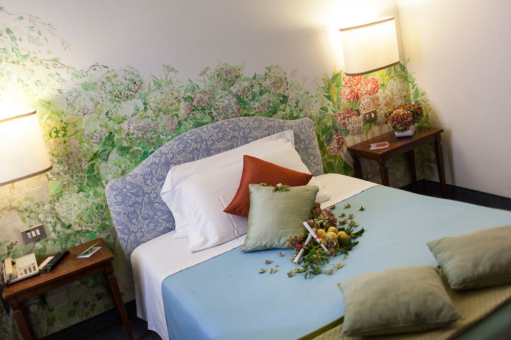 Albergo Al Moretto กัสเตลฟรันโก เวเนโต ภายนอก รูปภาพ