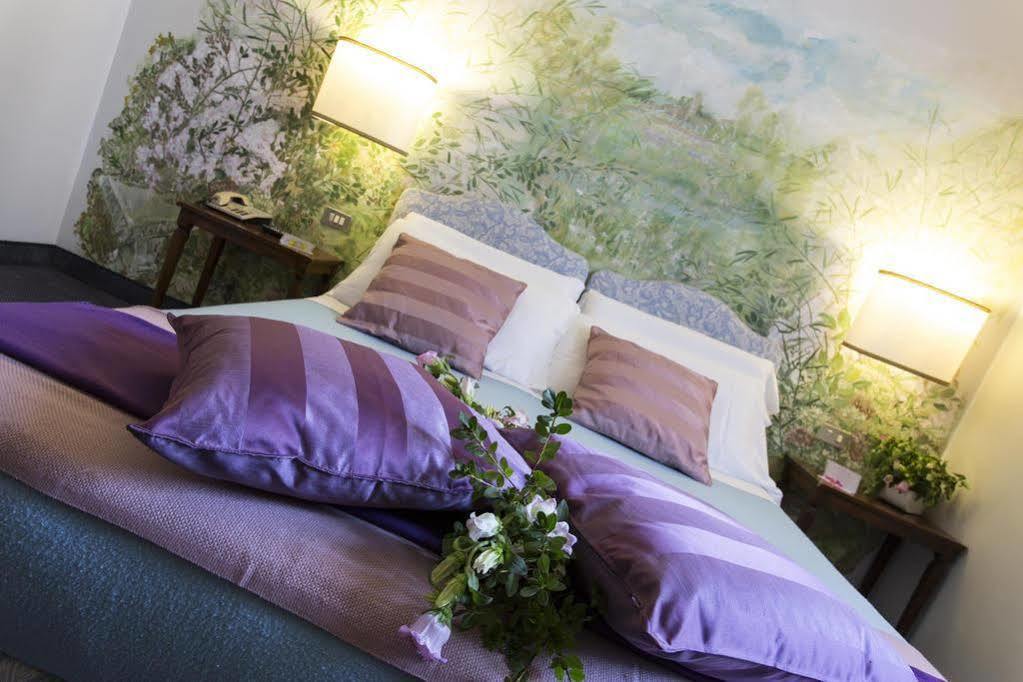 Albergo Al Moretto กัสเตลฟรันโก เวเนโต ภายนอก รูปภาพ
