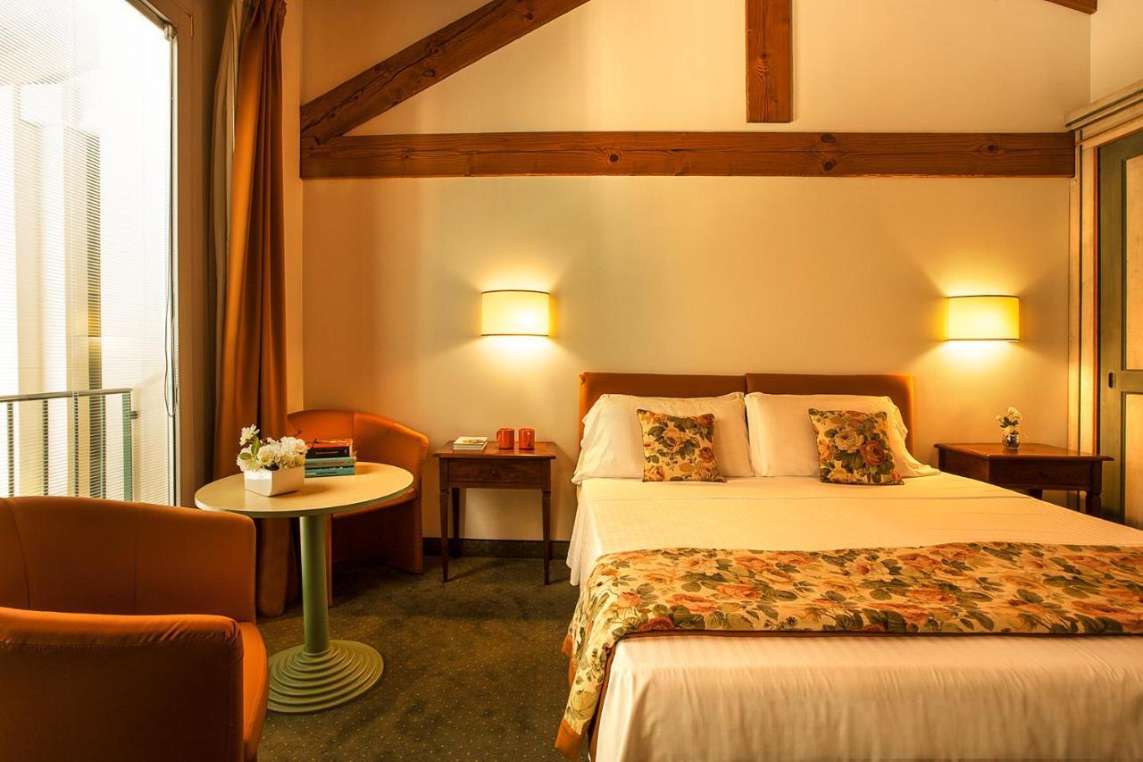 Albergo Al Moretto กัสเตลฟรันโก เวเนโต ภายนอก รูปภาพ