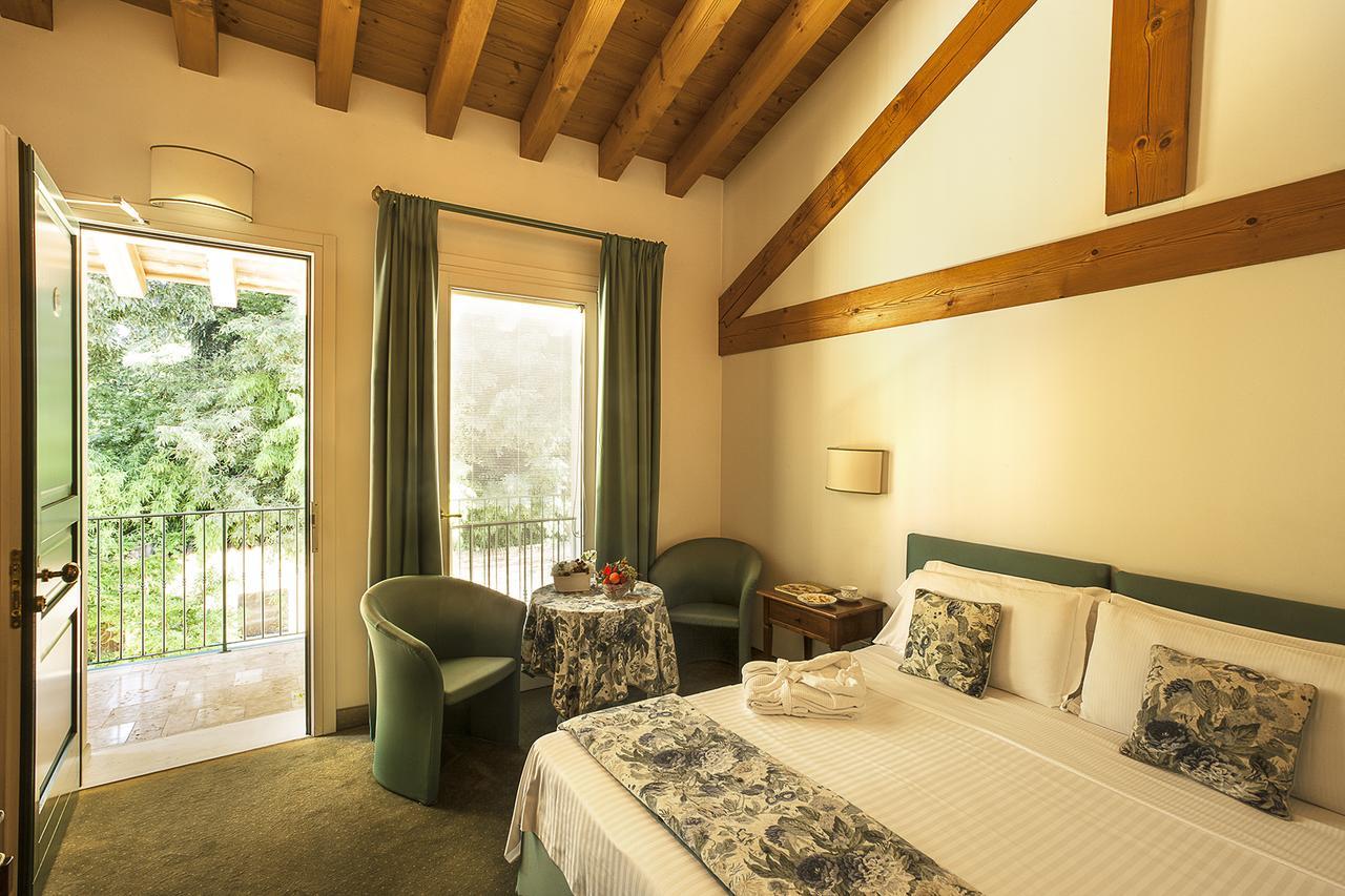 Albergo Al Moretto กัสเตลฟรันโก เวเนโต ภายนอก รูปภาพ