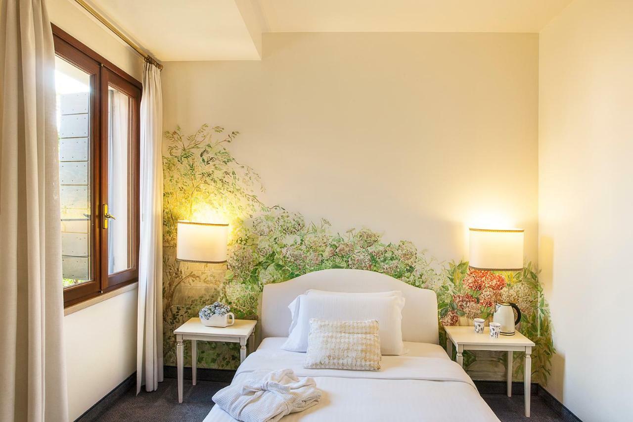 Albergo Al Moretto กัสเตลฟรันโก เวเนโต ภายนอก รูปภาพ